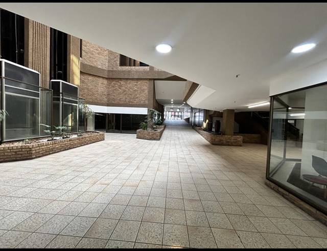 BUSINESS PROPERTY TO RENT IN FLORIDA